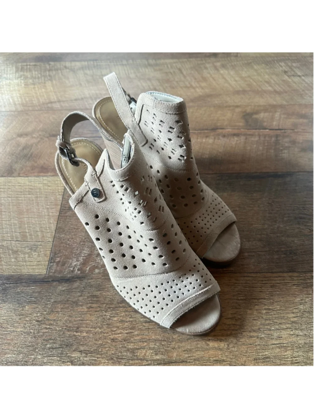 Women's Marc Fisher Beige Perforated Peep Toe Slingback Wedges Size 11 Summer